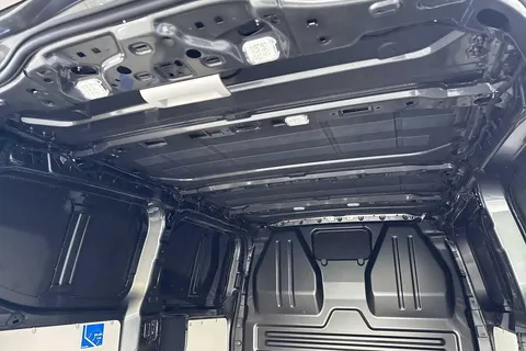 PJ75YUD Volkswagen Transporter 2.0 TDI 170 Commerce Pro Van Auto Thumbnail #40