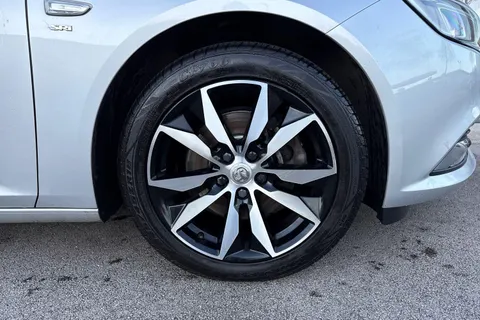 DN67EHT Vauxhall Insignia 2.0 Turbo D SRi Nav 5dr Thumbnail #22