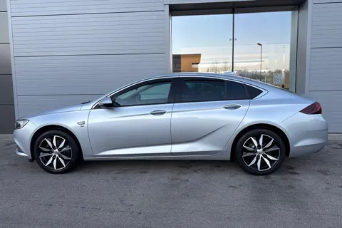 DN67EHT Vauxhall Insignia 2.0 Turbo D SRi Nav 5dr Thumbnail #36