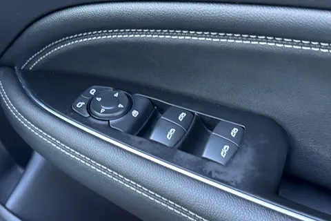 DN67EHT Vauxhall Insignia 2.0 Turbo D SRi Nav 5dr Thumbnail #40