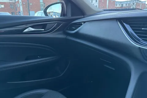 DN67EHT Vauxhall Insignia 2.0 Turbo D SRi Nav 5dr Thumbnail #61