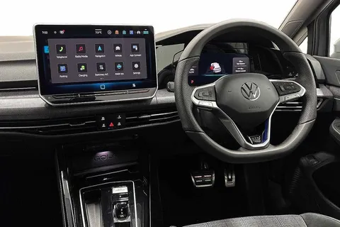 KM75BRZ Volkswagen Golf 1.5 TSI 272 GTE eHybrid 5dr DSG Thumbnail #2