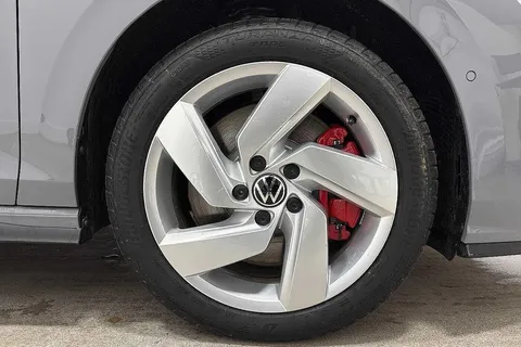 KM75BRZ Volkswagen Golf 1.5 TSI 272 GTE eHybrid 5dr DSG Thumbnail #5