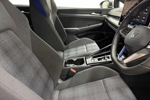 KM75BRZ Volkswagen Golf 1.5 TSI 272 GTE eHybrid 5dr DSG Thumbnail #10