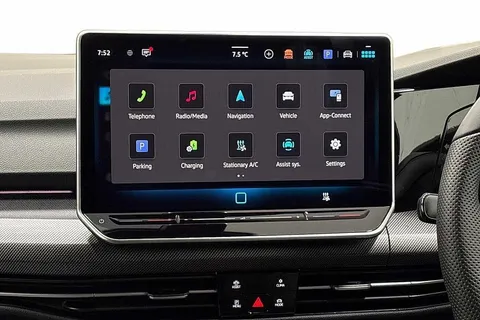 KM75BRZ Volkswagen Golf 1.5 TSI 272 GTE eHybrid 5dr DSG Thumbnail #12