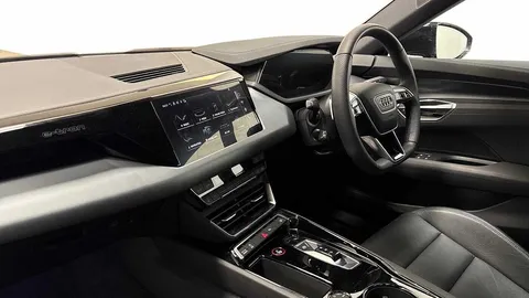 DF24KNN Audi e-tron GT GT    quattro 350,00 kW Thumbnail #2