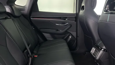 LD25TPZ BYD Seal U 1.5 DM-i 18.3kWh Boost CVT Auto Euro 6 (s/s) 5dr Thumbnail #11