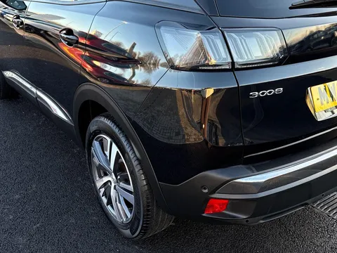 MW22HXO PEUGEOT 3008 1.2 PureTech Allure Premium 5dr Thumbnail #15