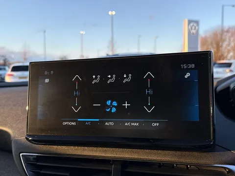 MW22HXO PEUGEOT 3008 1.2 PureTech Allure Premium 5dr Thumbnail #18