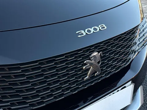MW22HXO PEUGEOT 3008 1.2 PureTech Allure Premium 5dr Thumbnail #29