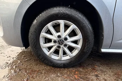 CX72NZD Volkswagen Multivan 1.5 TSI Life 5dr LWB DSG Thumbnail #6