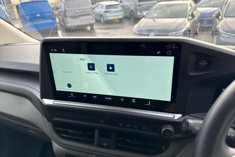 CX25LYZ Volkswagen Transporter 2.0 TDI 110 Commerce Plus Van Thumbnail #11