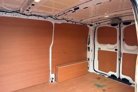 CX25LYZ Volkswagen Transporter 2.0 TDI 110 Commerce Plus Van Thumbnail #13