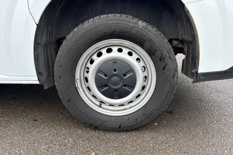 CX25LYZ Volkswagen Transporter 2.0 TDI 110 Commerce Plus Van Thumbnail #21