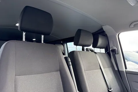 CX74LWK Volkswagen Transporter 2.0 TDI 150 Startline Kombi Van DSG Thumbnail #20