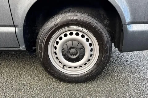 CX74LWK Volkswagen Transporter 2.0 TDI 150 Startline Kombi Van DSG Thumbnail #21