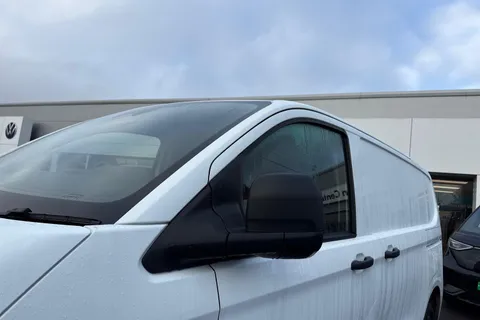 CX25LYZ Volkswagen Transporter 2.0 TDI 110 Commerce Plus Van Thumbnail #25