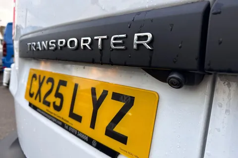 CX25LYZ Volkswagen Transporter 2.0 TDI 110 Commerce Plus Van Thumbnail #26