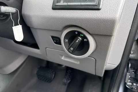CX74LWK Volkswagen Transporter 2.0 TDI 150 Startline Kombi Van DSG Thumbnail #27