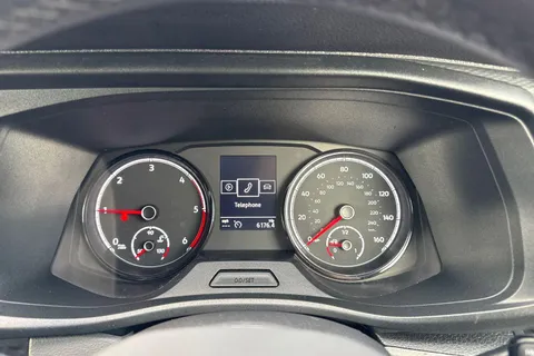 CX74LWK Volkswagen Transporter 2.0 TDI 150 Startline Kombi Van DSG Thumbnail #32