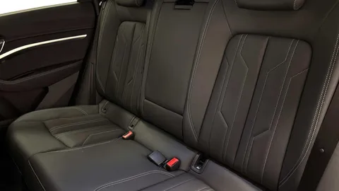 NA73SHJ Audi Q8 300kW 55 Quattro 114kWh S Line 5dr Auto Thumbnail #6