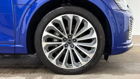 NA73SHJ Audi Q8 300kW 55 Quattro 114kWh S Line 5dr Auto Thumbnail #7