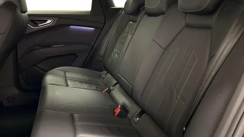GJ71NFC Audi Q4 e-tron Q4  S line 40 e-tron  150,00 kW Thumbnail #6