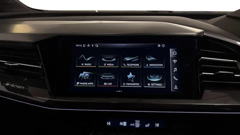 GJ71NFC Audi Q4 e-tron Q4  S line 40 e-tron  150,00 kW Thumbnail #9