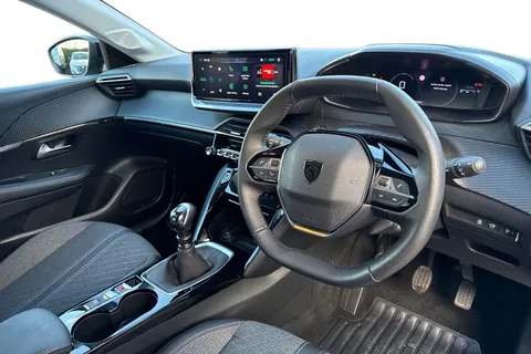 DE25UVK PEUGEOT 208 1.2 PureTech 100 Allure 5dr Thumbnail #8