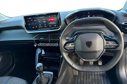 DE25UVK PEUGEOT 208 1.2 PureTech 100 Allure 5dr Thumbnail #13