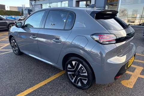 DE25UVK PEUGEOT 208 1.2 PureTech 100 Allure 5dr Thumbnail #30