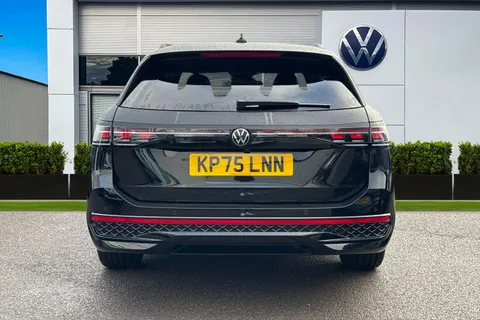 KP75LNN Volkswagen Passat 1.5 eTSI R-Line 5dr DSG Thumbnail #5