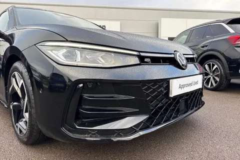 KP75LNN Volkswagen Passat 1.5 eTSI R-Line 5dr DSG Thumbnail #9