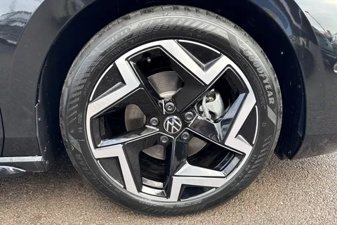 KP75LNN Volkswagen Passat 1.5 eTSI R-Line 5dr DSG Thumbnail #10