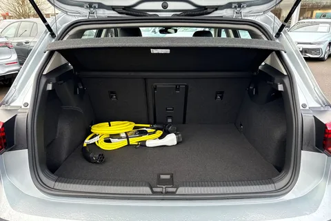 KM75BTZ Volkswagen Golf 1.5 TSI 204 Style eHybrid 5dr DSG Thumbnail #7