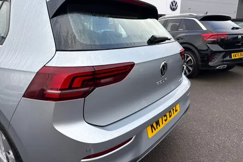KM75BTZ Volkswagen Golf 1.5 TSI 204 Style eHybrid 5dr DSG Thumbnail #8