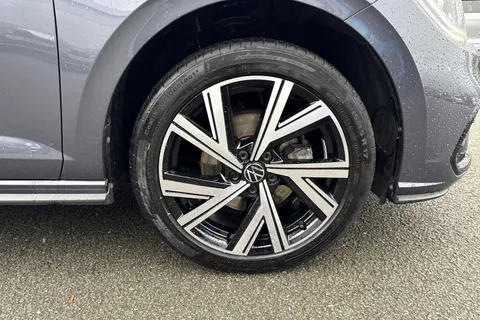 DC25NJJ Volkswagen Polo 1.0 TSI 115 Black Edition 5dr DSG Thumbnail #9