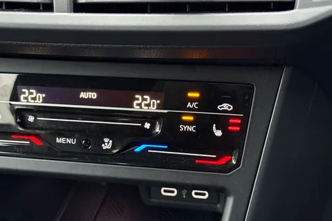 DC25NJJ Volkswagen Polo 1.0 TSI 115 Black Edition 5dr DSG Thumbnail #32