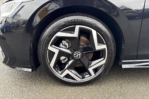 KP75MKC Volkswagen Golf 1.5 TSI 150 R-Line 5dr Thumbnail #12