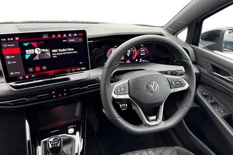 KP75MKC Volkswagen Golf 1.5 TSI 150 R-Line 5dr Thumbnail #17