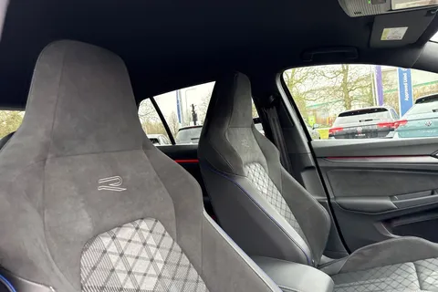 KP75MKC Volkswagen Golf 1.5 TSI 150 R-Line 5dr Thumbnail #23