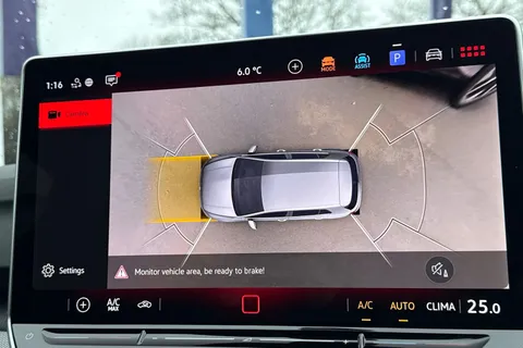 KP75MKC Volkswagen Golf 1.5 TSI 150 R-Line 5dr Thumbnail #32