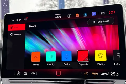 KP75MKC Volkswagen Golf 1.5 TSI 150 R-Line 5dr Thumbnail #33