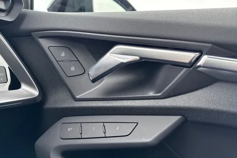 KS23YHF Audi A3 S3 TFSI Quattro Vorsprung 5dr S Tronic Thumbnail #21