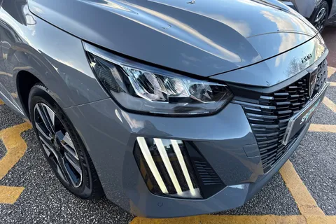 DE25UVK PEUGEOT 208 1.2 PureTech Allure Euro 6 (s/s) 5dr Thumbnail #9