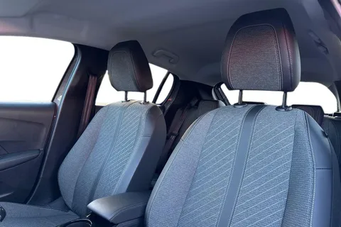 DE25UVK PEUGEOT 208 1.2 PureTech Allure Euro 6 (s/s) 5dr Thumbnail #16