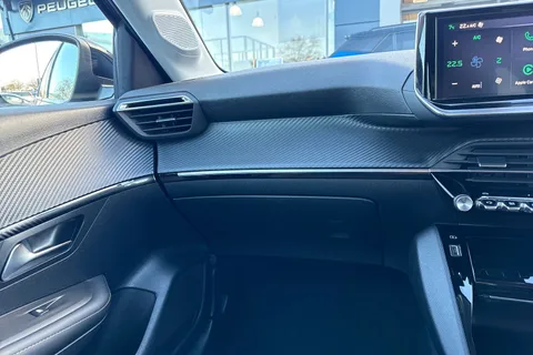 DE25UVK PEUGEOT 208 1.2 PureTech Allure Euro 6 (s/s) 5dr Thumbnail #20