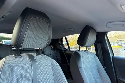 DE25UVK PEUGEOT 208 1.2 PureTech Allure Euro 6 (s/s) 5dr Thumbnail #24