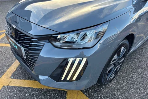 DE25UVK PEUGEOT 208 1.2 PureTech Allure Euro 6 (s/s) 5dr Thumbnail #26