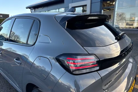 DE25UVK PEUGEOT 208 1.2 PureTech Allure Euro 6 (s/s) 5dr Thumbnail #31